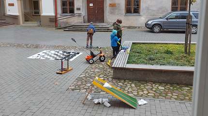 Biblioteka pasipildė žaidimais iš antrinių žaliavų