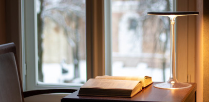 Ką 2022 metais skaitė ir ką rekomenduoja skaityti bibliotekos darbuotojai?