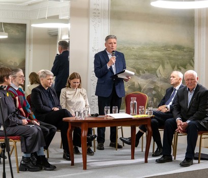 Salomėja Nėris ir Justinas Marcinkevičius dabarties kontekstuose